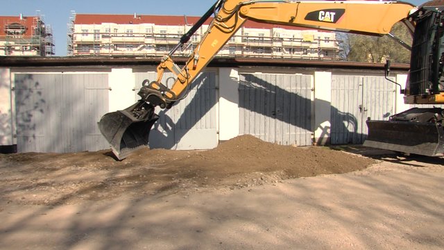 Abrissarbeiten am Garagenkomplex - UM.tv