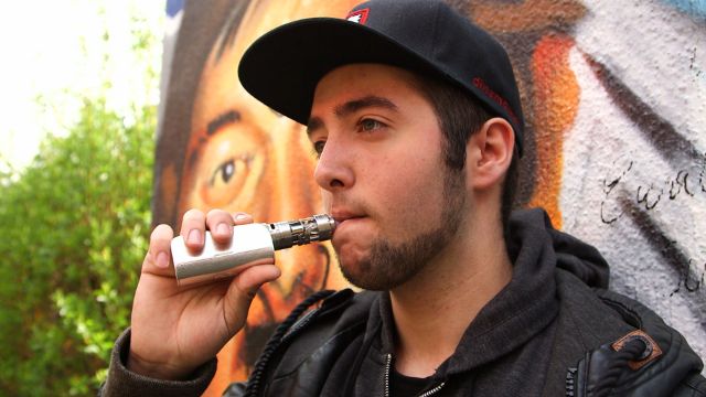 Dampfen statt rauchen: Was bringt die E-Zigarette?