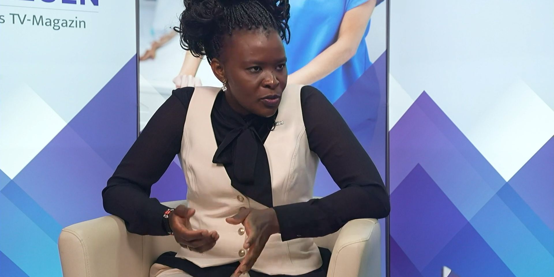 Fremde Familie - Geschichte einer Pflegekraft (Folge 96)