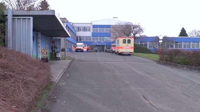 Rauch im Schulbus: 18 Kinder der Realschule in Katzenelnbogen mit Atembeschwerden  behandelt
