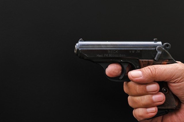 Lahnstein: 21-Jähriger überfällt Videothek mit Schusswaffe Lahnstein: 21-Jähriger überfällt Videothek mit Schusswaffe