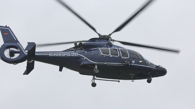 Bundespolizei hilft bei Mülltransport