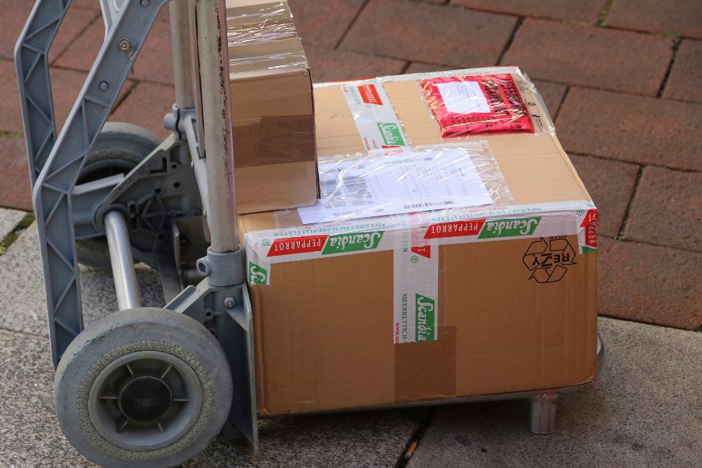 Paketbetrüger mit gefälschtem Ausweis