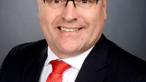 Jörg Perscheid bleibt Vorstandsmitglied der Sparkasse