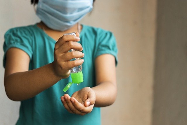 Corona-Infektionen in Kita hoch: Testpflicht wird gefordert