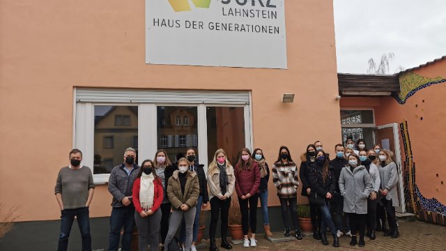 Studierende informierten sich im Lahnsteiner  Jugendkulturzentrum über Integrationsarbeit