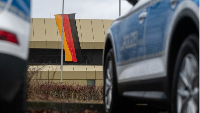 Polizeiinterne Trauerfeier für die erschossenen Polizisten in Kusel