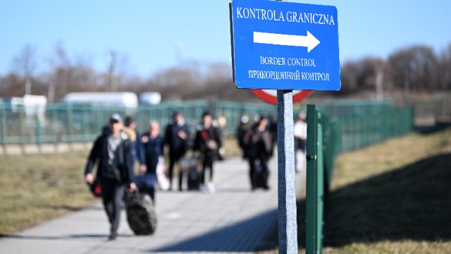 Ukraine: Männer von 18 bis 60 dürfen Land nicht verlassen
