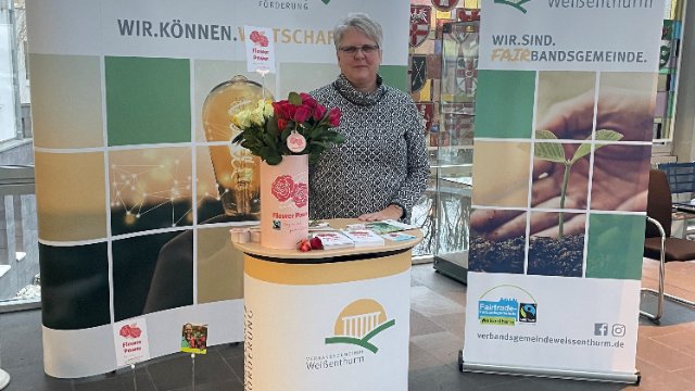 Verbandsgemeinde Weißenthurm verteilte faire Rosen zum Valentinstag