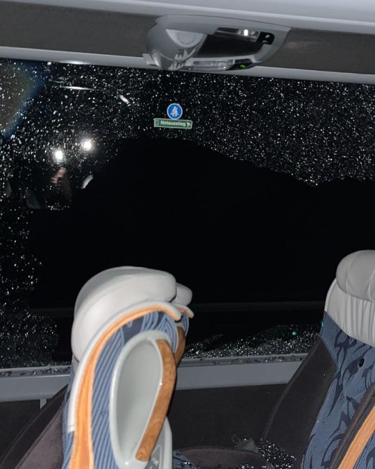Bus-Angriff auf Koblenzer Mannschaftsbus in Offenbach Bus-Angriff auf Koblenzer Mannschaftsbus in Offenbach