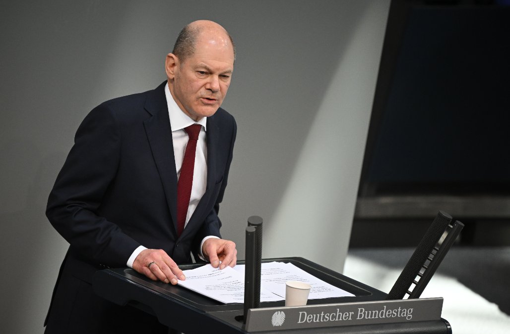Milliardenpaket für Aufrüstung der Bundeswehr Milliardenpaket für Aufrüstung der Bundeswehr