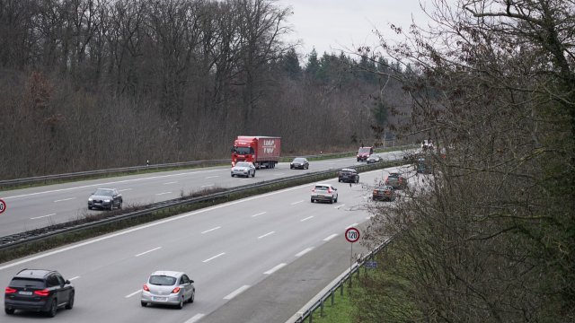 Verfolgungsfahrt mit mehreren Verletzten auf der A3