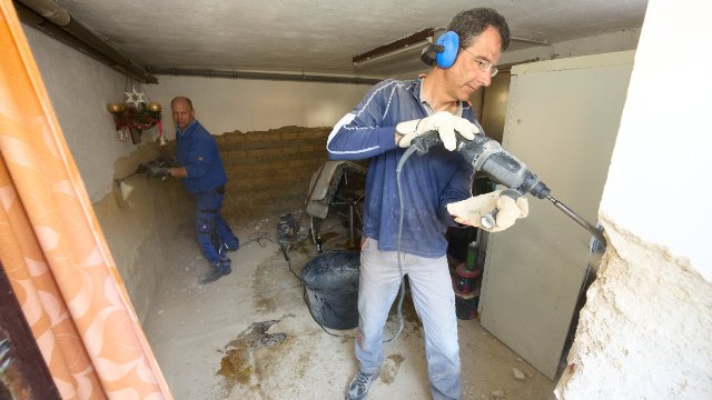 Krieg und Spritpreise verringern Zahl der Helfer im Ahr-Flutgebiet