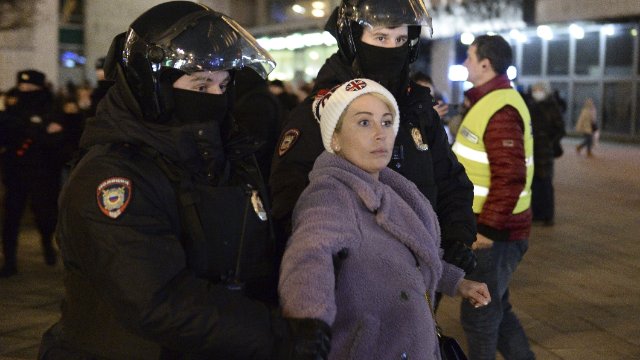 Bürgerrechtler: 6440 Festnahmen bei Anti-Kriegs-Demos in Russland
