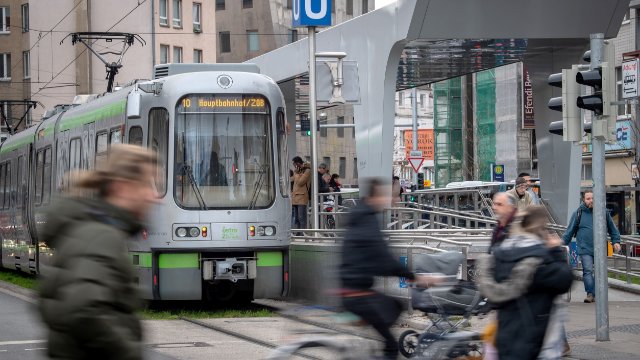 Bahn-Betriebsrat warnt vor Überlastung durch 9-Euro-Monatsticket
