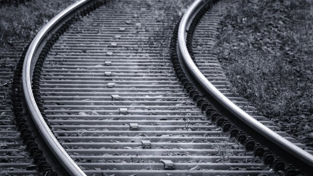 Zugunglück endet tödlich: ICE erfasst Person bei Nentershausen