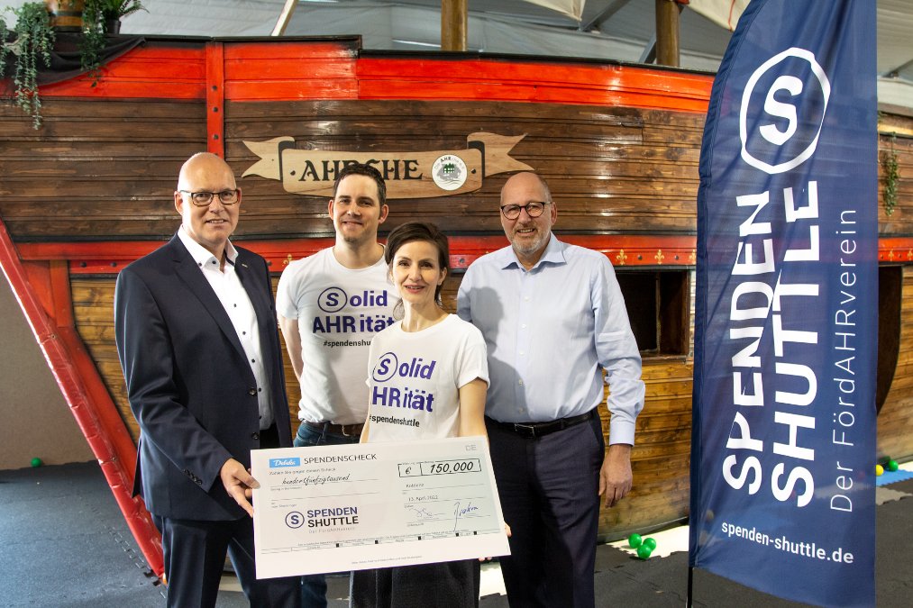 Debeka-Mitarbeiter spenden 150.000 Euro zur Unterstützung des Spenden-Shuttles im Ahrtal