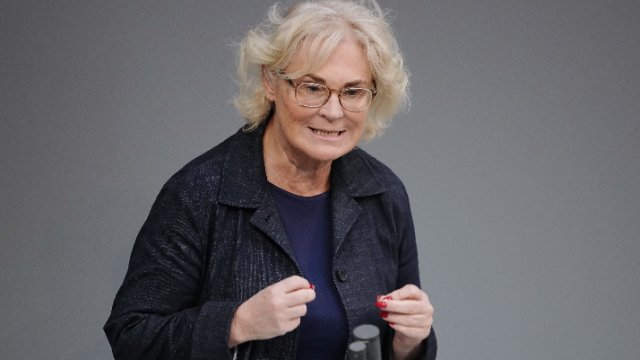 Lambrecht: Waffenlieferungen aus Bundeswehrbestand kaum noch möglich