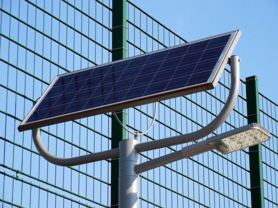 Land prüft Photovoltaikanlagen für städtische Gebäude Land prüft Photovoltaikanlagen für städtische Gebäude