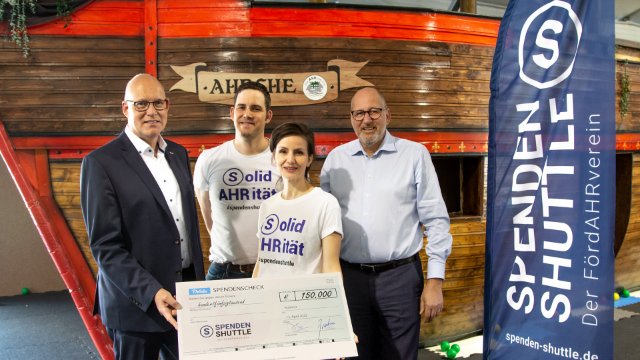 Debeka-Mitarbeiter spenden 150.000 Euro zur Unterstützung des Spenden-Shuttles im Ahrtal