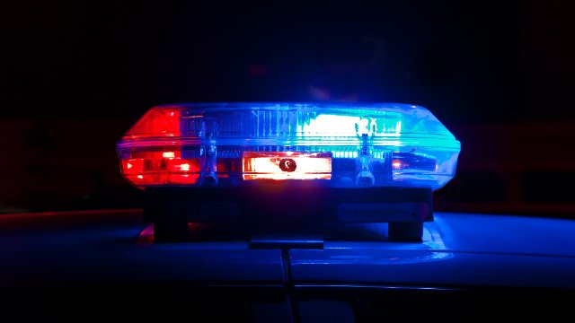 Unbekannte schießen auf ein geparktes Auto im Westerwald