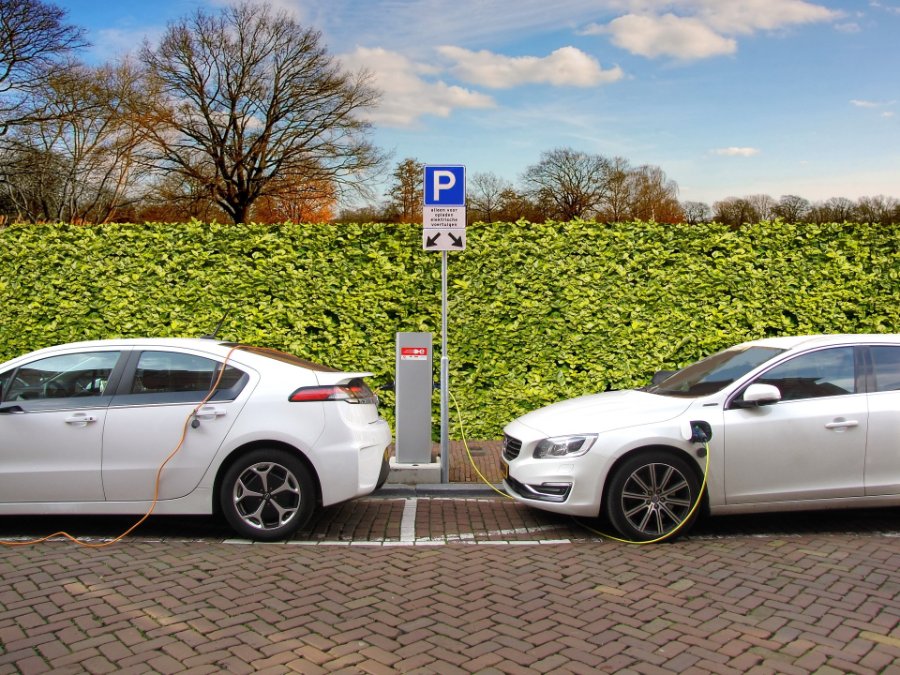 Elektroautos im Aufschwung: Fast jeder zweite Neuwagen mit Alternativantrieb