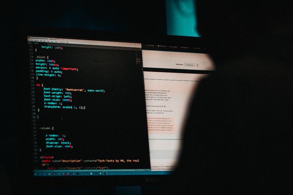 Um Millionen geprellt: Großer Online-Betrugsprozess beginnt Um Millionen geprellt: Großer Online-Betrugsprozess beginnt