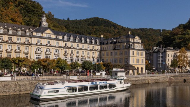 Tourismus im Februar noch deutlich unter Vor-Corona-Niveau