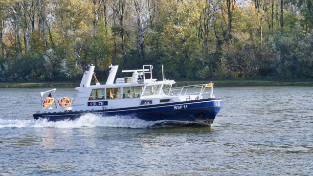 Wasserschutzpolizei verhindert Ableitung von Abwasser in Mosel