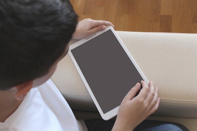 Diebe stehlen 66 Tablets aus Grundschule in Urbar Diebe stehlen 66 Tablets aus Grundschule in Urbar
