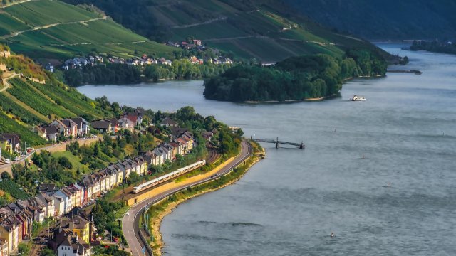 Bundestagsabgeordnete setzen sich gegen Bahnlärm im Rheintal ein