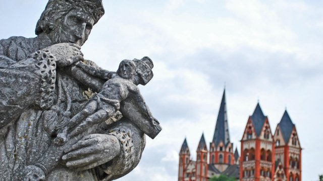 Belästigungsvorwürfe: Bezirksdekan im Bistum Limburg tritt zurück