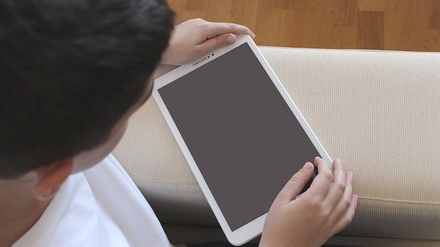 Diebe stehlen 66 Tablets aus Grundschule in Urbar