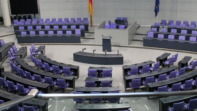 Kommunikation der Behörden und Einsatzkräfte im Katastrophenfall muss dringend verbessert werden!
