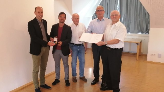 Landesverdienstmedaille für ehrenamtliches Engagement des EKHK a.D. Süßenbach beim Weissen Ring e.V. verliehen