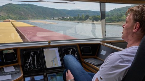 Trip um die Loreley - Binnenschiffer kämpfen mit Niedrigwasser