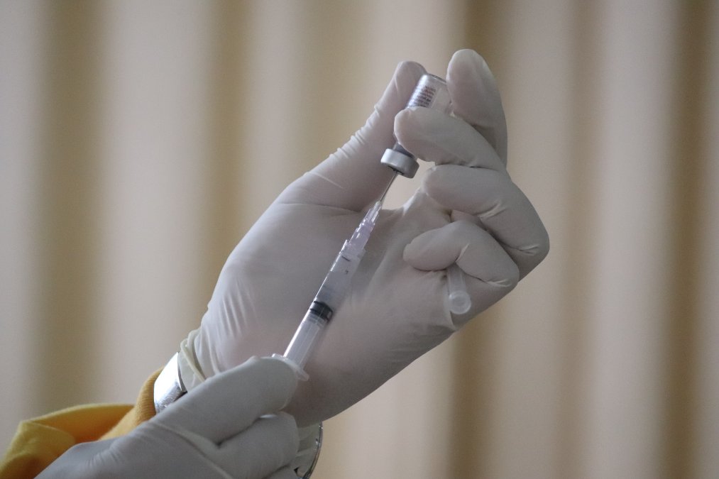 Virenexperte fordert Umdenken beim Thema Corona-Impfungen