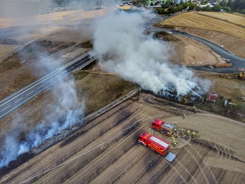 Trockenheit bringt die Feuerwehr an Grenzen Trockenheit bringt die Feuerwehr an Grenzen