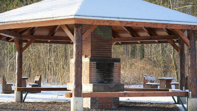 Sachbeschädigung in einer Grillhütte