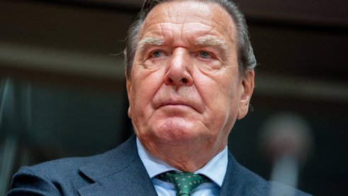 Schröder: Russland will Verhandlungslösung - Treffen mit Putin
