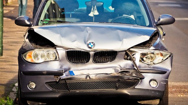 11.000 Euro Sachschaden: Verkehrsunfall unter Alkoholeinfluss im Kreis Neuwied