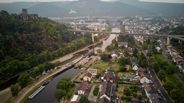 Marode Brücken bremsen den Verkehr - mehr Rheinbrücken gewünscht