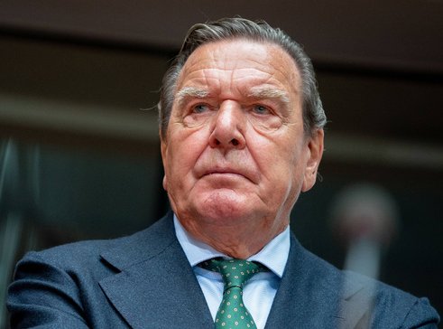 Schröder: Russland will Verhandlungslösung - Treffen mit Putin