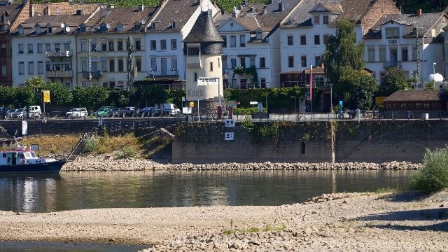 Rhein-Schifffahrt: Pegel bei Kaub bei 32 Zentimetern