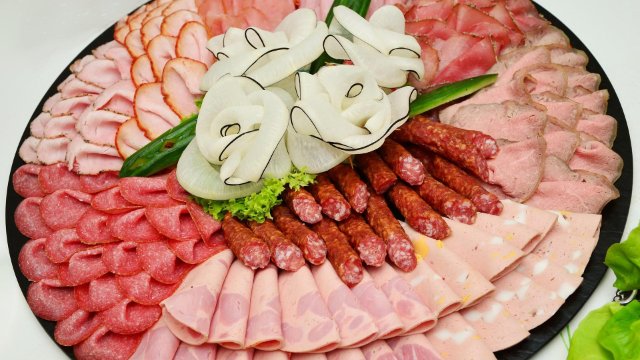 Plastikfremdkörper in Cervelatwurst: Hersteller ruft Produkt zurück