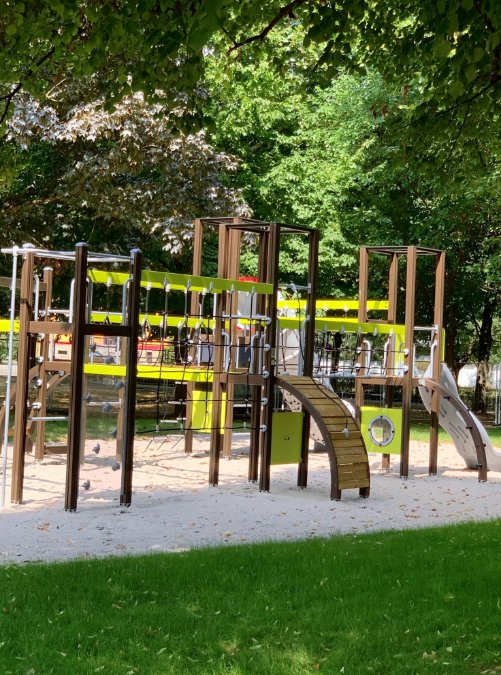 Niederlahnstein: Neueröffnung des Spielplatzes am Johanniskloster Niederlahnstein: Neueröffnung des Spielplatzes am Johanniskloster