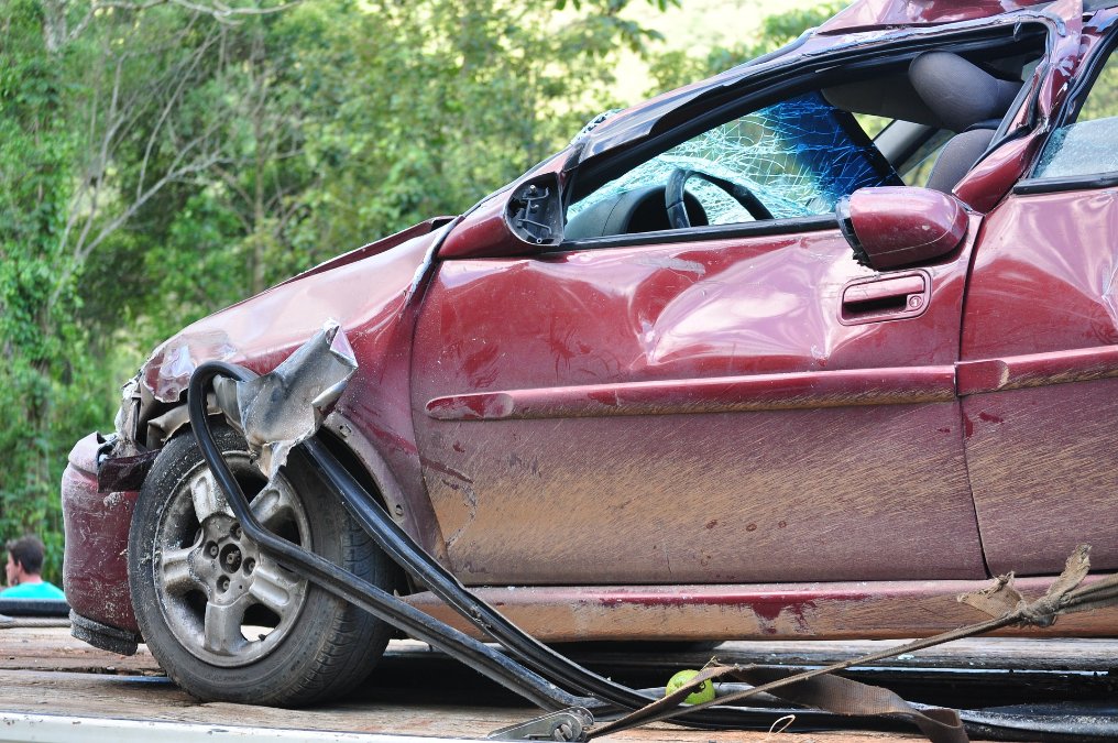 Schwerer Verkehrsunfall auf der L306 bei Stromberg Schwerer Verkehrsunfall auf der L306 bei Stromberg