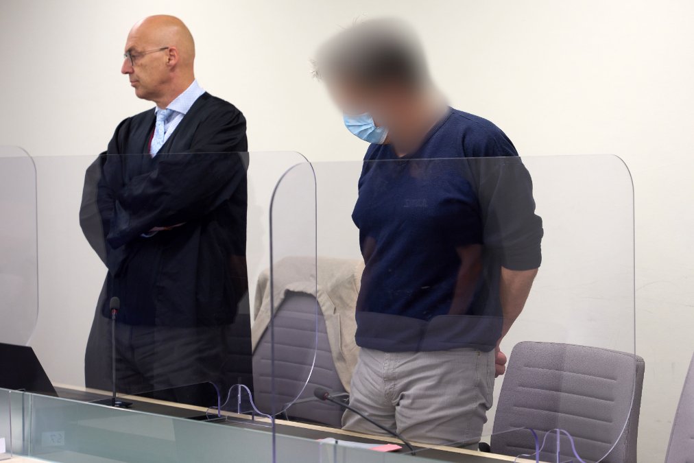 Lebenslange Haft wegen Mordes nach Maskenstreit Lebenslange Haft wegen Mordes nach Maskenstreit