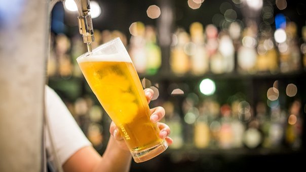 Auch Bitburger-Braugruppe und Veltins erhöhen Bierpreise