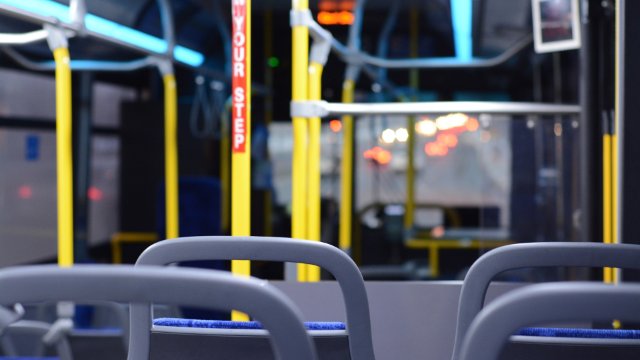 Fahrgast schlägt Busfahrer